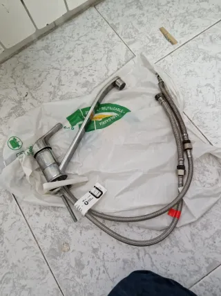 Grifo de cocina metálico