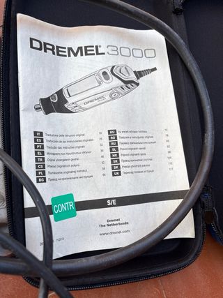 Dremel 3000 con soporte y maletín