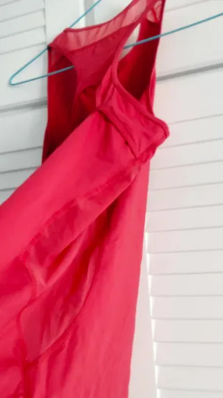 Camiseta deportiva roja