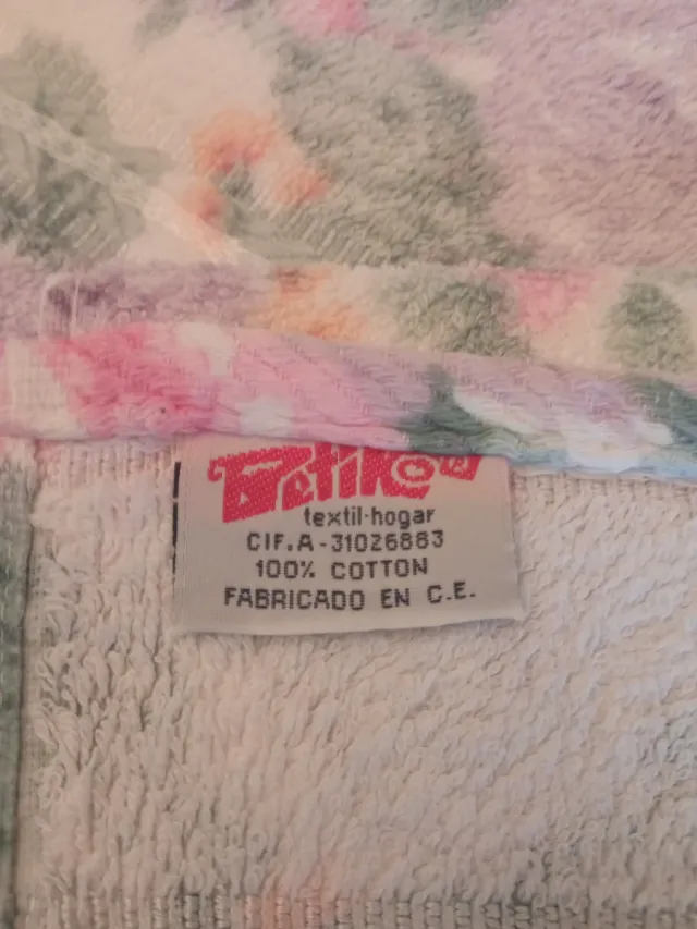 Toallas bordadas con cinta