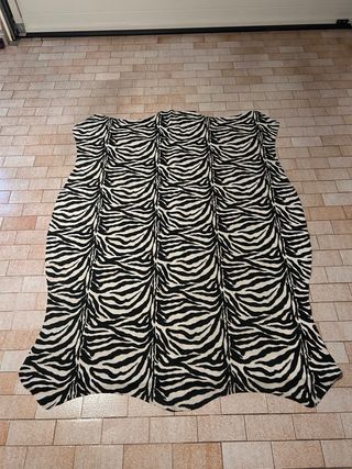 Tappeto zebrato bianco e nero