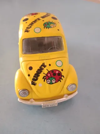 Modellino Maggiolino Giallo Funny Beetles