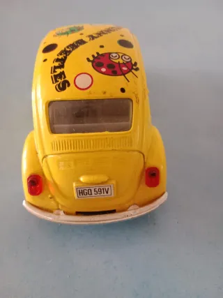 Modellino Maggiolino Giallo Funny Beetles