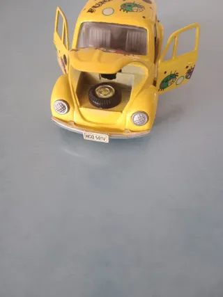 Modellino Maggiolino Giallo Funny Beetles