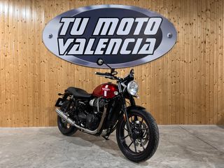 Triumph Street Twin