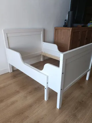 Cama infantil Ikea extensible. Sundvik