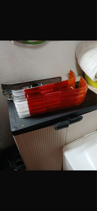 Pilotos Mercedes SL y SLC 107