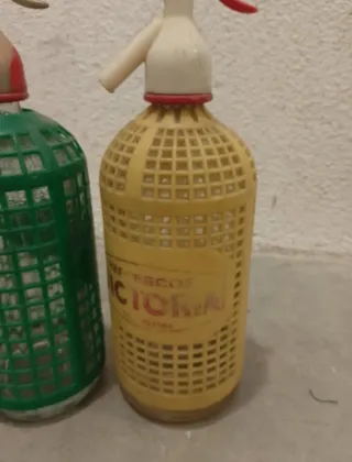 2 sifones vintage verdes y amarillos