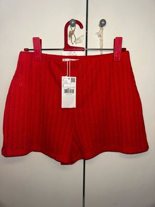 Pantalón corto Mango rojo talla S