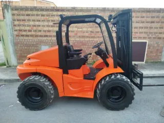 Carretilla elevadora Mast Explorer 2500kg