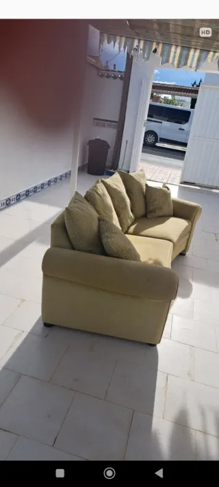 Sofá curvo de tela amarillo/verde