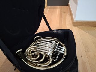 Trompa Doble Yamaha YHR-567 GDB