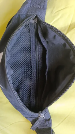 Riñonera Nike Negra