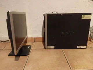 Ordenador Acer Torre Plata y Negro