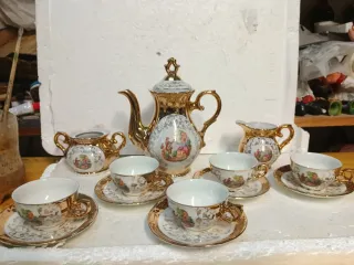 Servizio tazzine porcellana oro e bianco