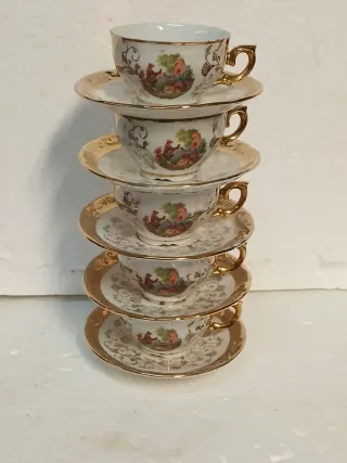 Servizio tazzine porcellana oro e bianco