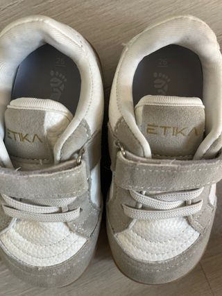 Zapatillas barefoot Etika Talla 26 nuevas