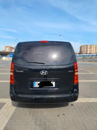 Hyundai H-1 2011
