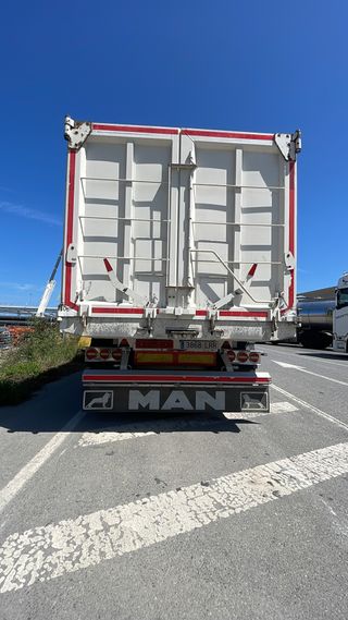 Conjunto Camión MAN y Bañera Tisvol