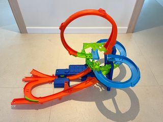 Pista Hot Wheels - choque en el aire