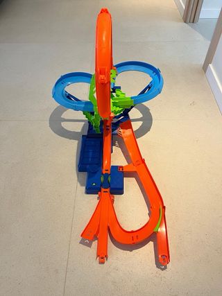 Pista Hot Wheels - choque en el aire