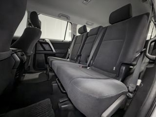 Toyota Land Cruiser  2.8 D-4D GX 7 plazas