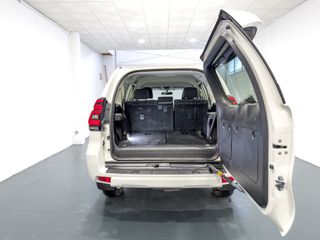 Toyota Land Cruiser  2.8 D-4D GX 7 plazas