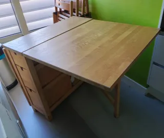 Mesa de madera extensible Ikea + 4 sillas