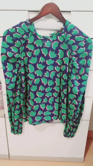 Camisa estampada azul y verde