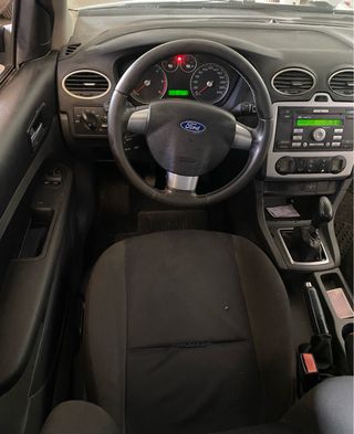 Ford Focus 2007 con Pegatina Medioambiental