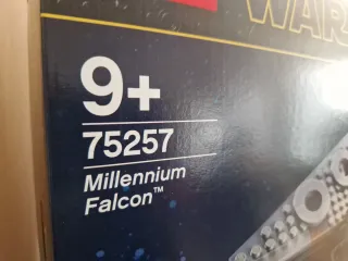 LEGO Star Wars Millennium Falcon 75257 - Nuovo