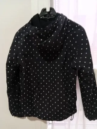 Abrigo Carhartt Negro Estampado con logos