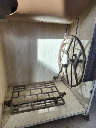 Máquina de coser Alfa antigua