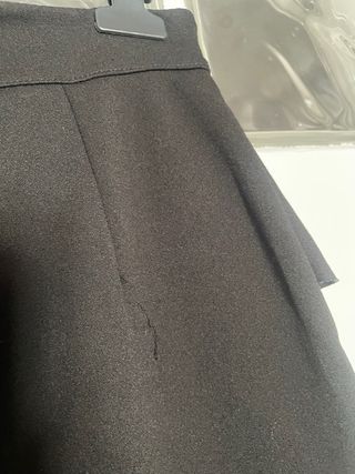 Falda negra con perlas T.L