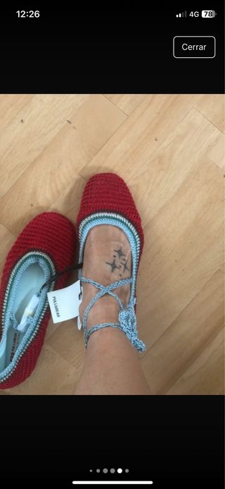 Manoletinas Pull&Bear atadas rojas y azules