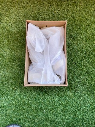 Sandalias doradas tacón fiesta mujer