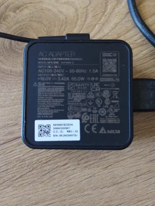 Cargador MSI para portátil ADP65-GD