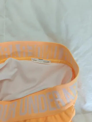 Pantaloncini sportivi Under Armour arancioni