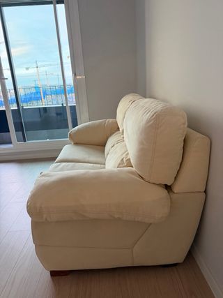 Sofá 2 plazas piel de melocotón beige