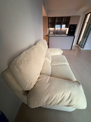 Sofá 2 plazas piel de melocotón beige