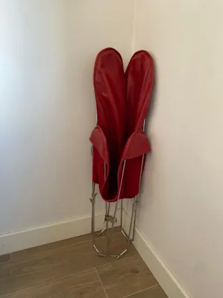 Silla Mariposa Piel Roja Diseño.