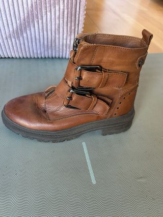 Botines de piel marrón talla 37