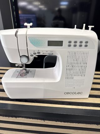 Máquina de coser Cecotec Bellecouture 21500