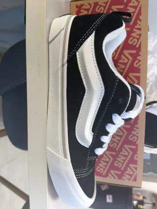 Zapatos Vans Knu Skool sin estrenar de talla 37