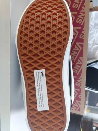 Zapatos Vans Knu Skool sin estrenar de talla 37