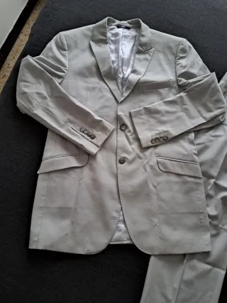 Traje comunión niño gris