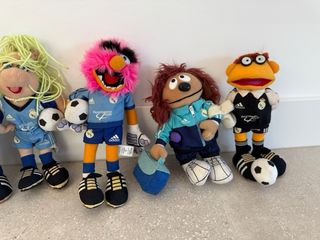 14 Peluches Teleñecos R. Madrid 20 cms.