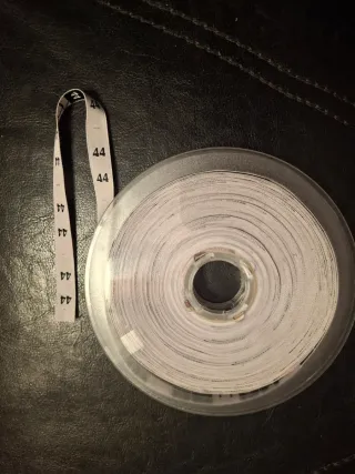 Etiquetas bordadas Tallas 38, 40, 44, Alta Calidad