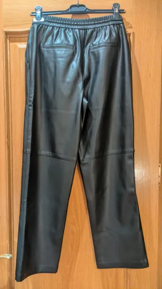 Pantalón Efecto Piel