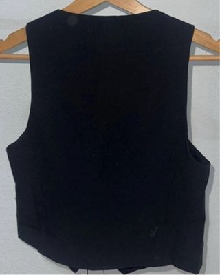 Chaleco negro Stradivarius lazos